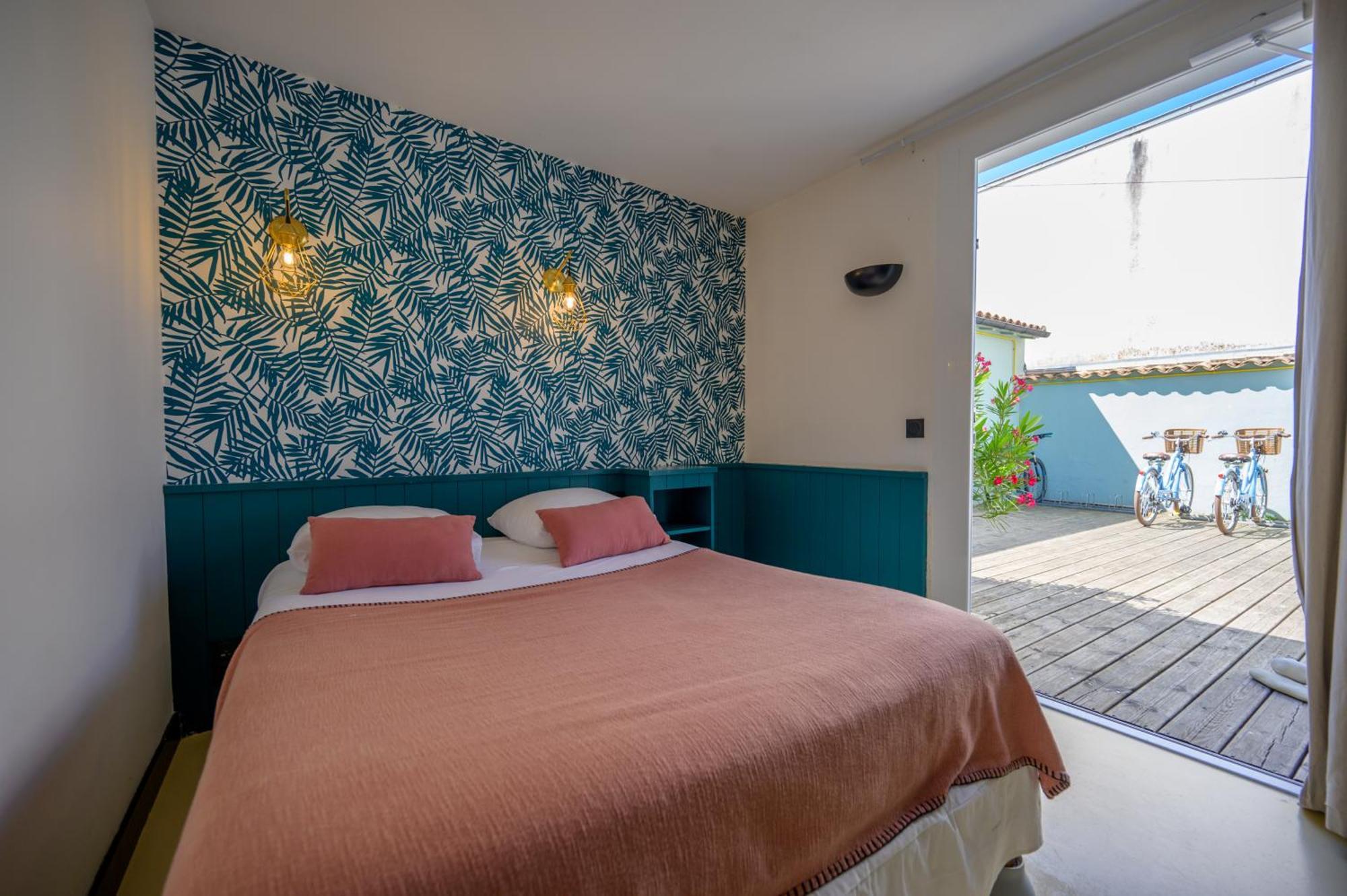 ארס-אן-רה Hotel Le Clocher מראה חיצוני תמונה
