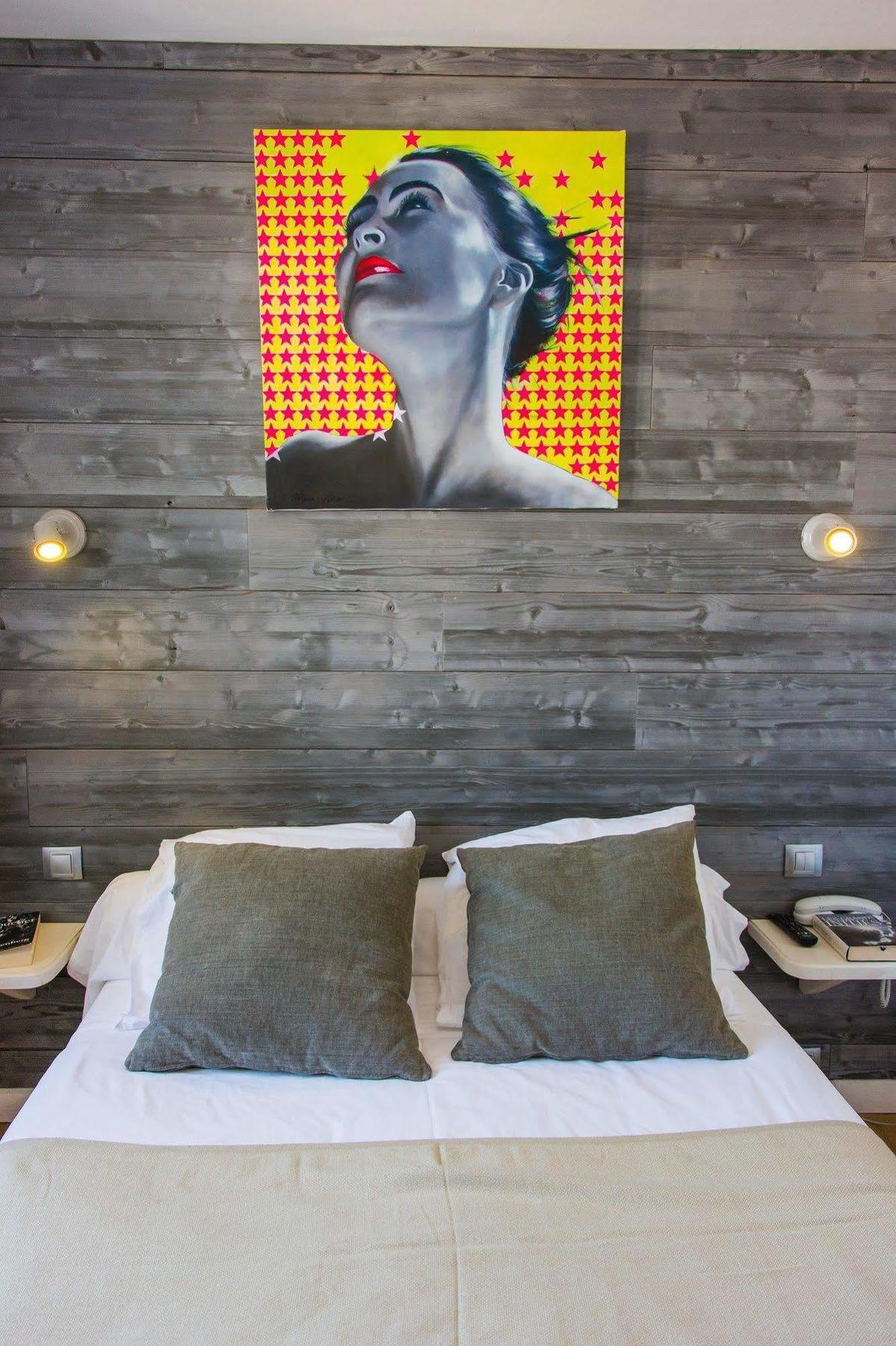 ארס-אן-רה Hotel Le Clocher מראה חיצוני תמונה